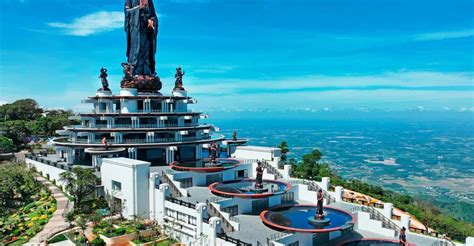  Cao Dai Temple! A Symphony of Religions and Architectural Marvels in Tay Ninh